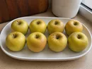 Firm baking apples