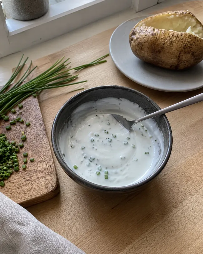 Make the Yogurt Sauce